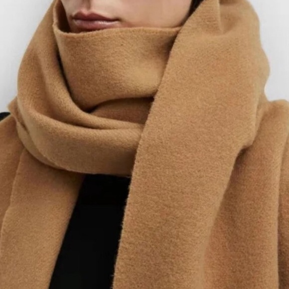 NWT TOTEME Classic wool scarf in camel| Gift| Layering | Thanksgiving - Picture 6 of 6